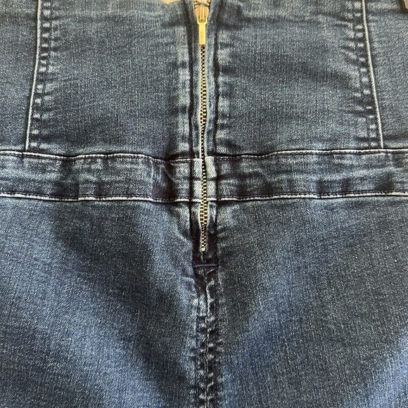 Bebe HIGH WAIST STRAIGHT LEG JEANS - Picture 8 of 11